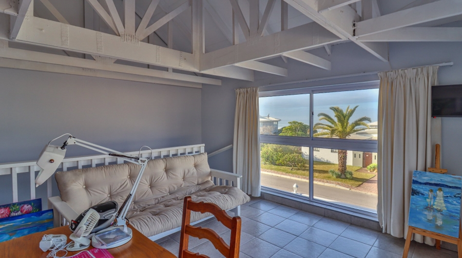 4 Bedroom Property for Sale in Outeniqua Strand Western Cape